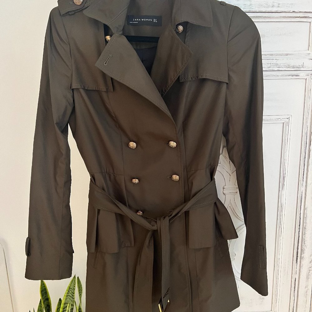 Zara | Ruffle Belted Rain Jacket in Size M
